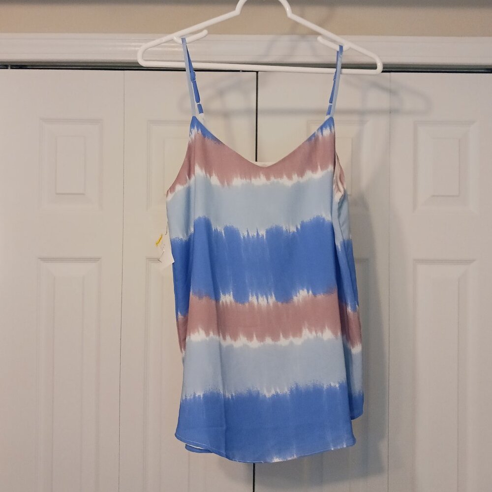 #154 3/$18 - Pink Rose Blue/White Tank Top Size M